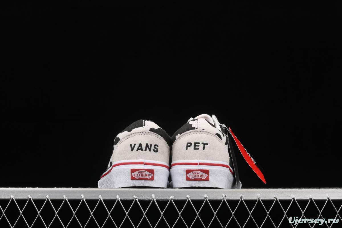 Vans Old Skool customized electric embroidery version of milk white cow low-side vulcanized skateboard shoes