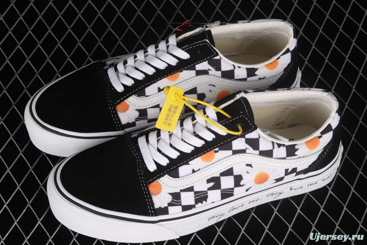 Vans Old Skool black and white checkerboard checkered daisy low upper board shoes sports shoes VN0A5KRFB0B