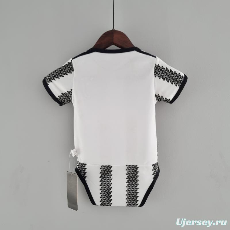 22/23 Juventus Home Baby KM#0030 9-12 Soccer Jersey