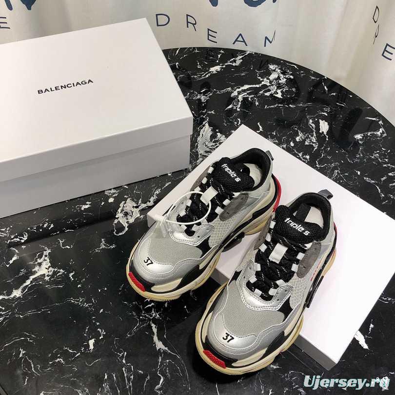 Men/Women Balenciaga Triple S Sneaker Grey/Black