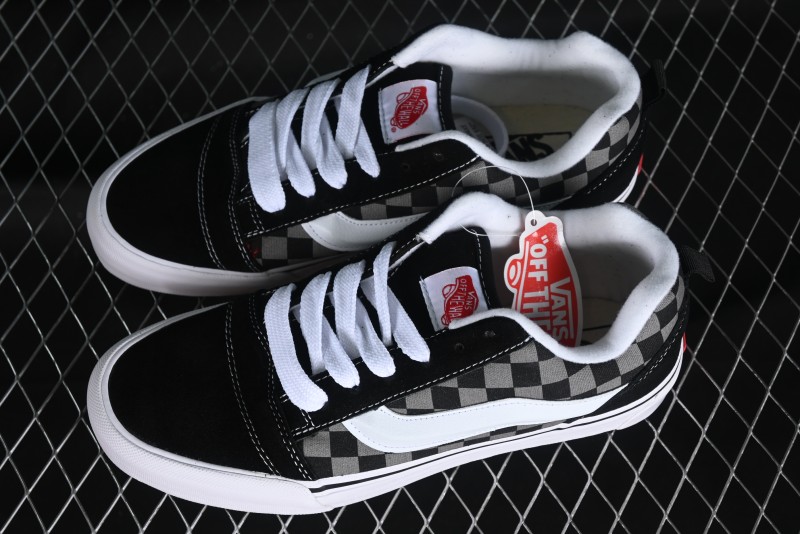 Vans Classics Knu Skool Retro Skate Shoes with Thick Tongue and Oversized Toe - VN0009QCB9P