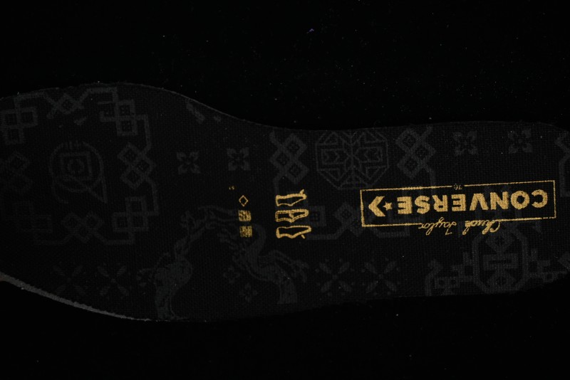 Clot x Fragment Design x Converse Custom Triple Collaboration Low-Top Sneakers with Distressed Black Silk and Brier Pattern - A10925C