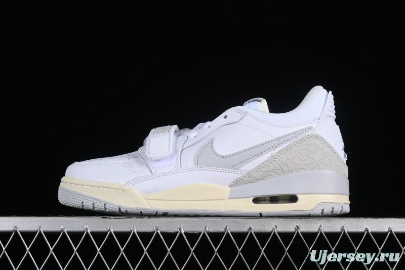 Air Jordan Legacy AJ312 Low Sneakers