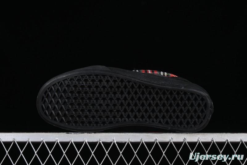 Vans Classics Knu Skool Retro Sneakers with Enlarged Toe and Thickened Trim - VN0009QC3N6