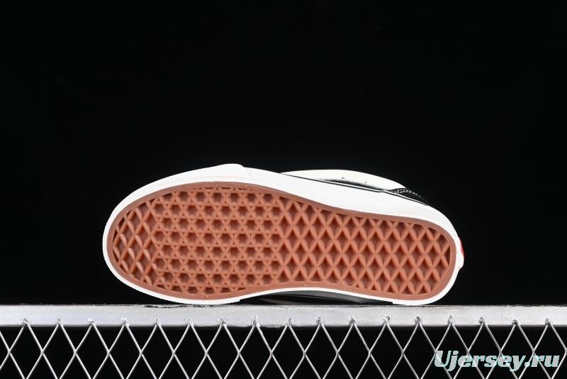 Vans Classics Knu Skool Retro Skate Shoes with Thickened Tongue and Oversized Toe - VN0009QCBLK