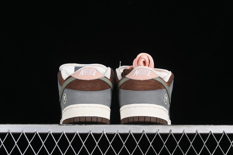 Nike Yuto Horigome x SB Dunk Low Skateboarding Shoes - FQ1180-001