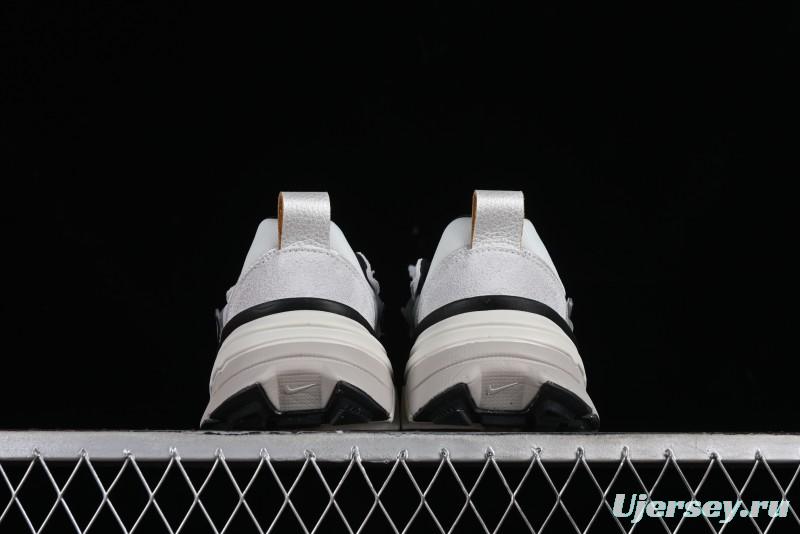 Nike Runtekk Run Retro Low-Top Running Shoes with Cushlon Midsole and Anti-Slip Design - FN6703-002