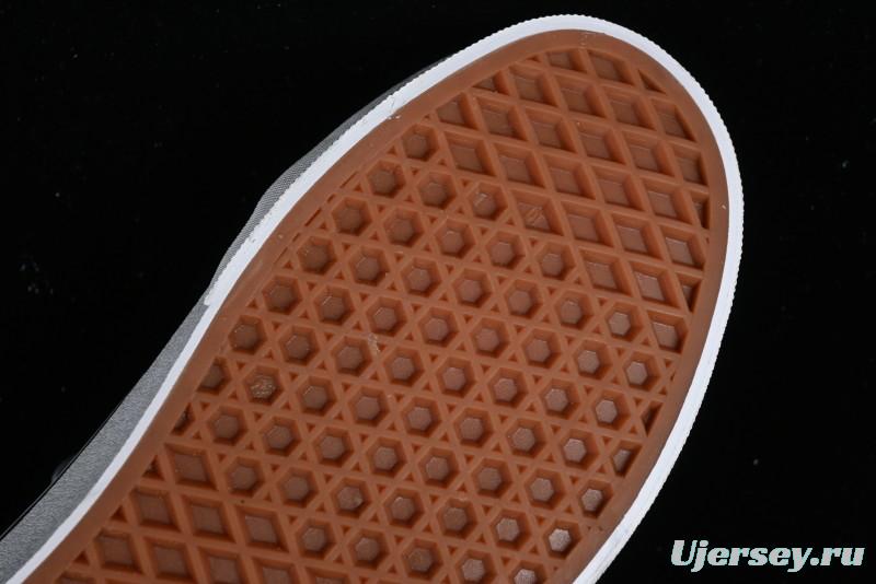 Vans Old Skool Classic Retro Low-Top Canvas Sneakers with Leopard Print and Slip-Resistant Sole - VN000CR5CJK