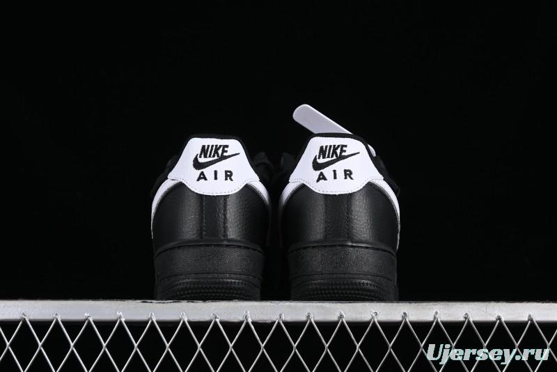 Nike Air Force 1 '07 Low Classic Lace-Up Casual Sneakers in Black & White - ZH0316-018
