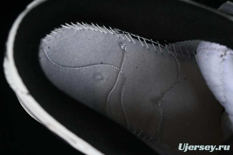 Nike Supreme x SB Dunk Low Casual Skate Shoes in Black and Beige - RM2308-237