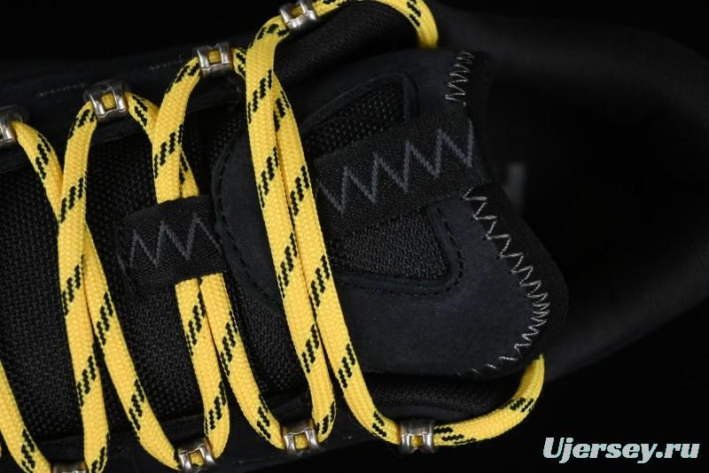 HOKA ONE ONE Tor Summit Low-Top Running Shoes with Geometric Cushioning for Stability and Traction - 1147952 BBLC