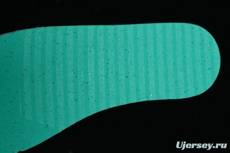 Nike Air Jordan 4 Remastered Retro Sneakers in White Grey - FQ7940-200