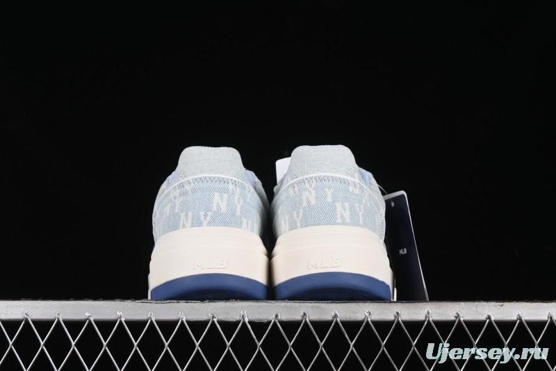 New York Yankees MLB Bigball Chunky Embo Monogram Platform Sandals - 3ASXCDC4N50SBS