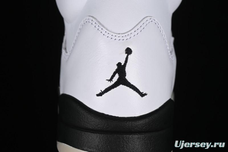 Nike Air Jordan 5 Retro Basketball Shoes in White/Silver/Black - DD0587-110