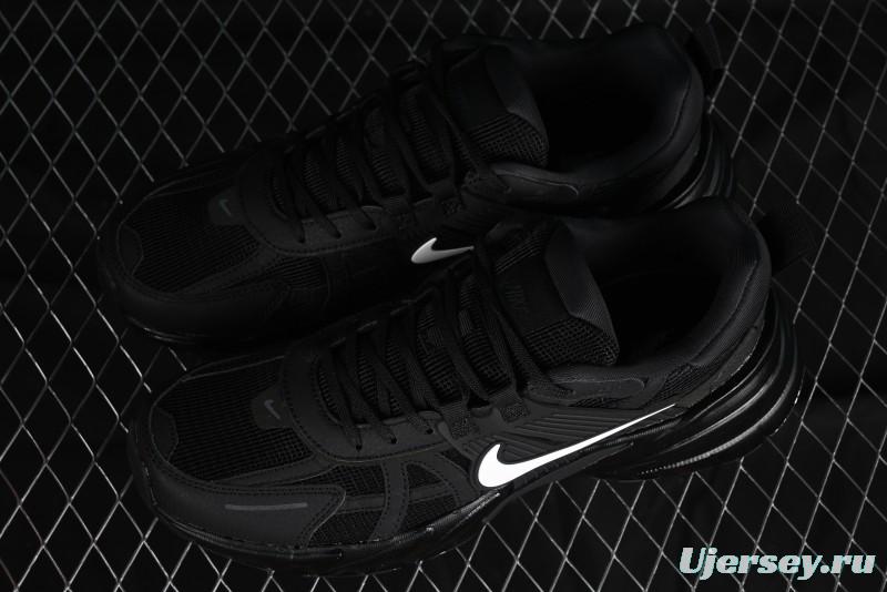 Nike Runtekk Run Retro Low-Top Running Shoes with Cushlon Midsole and Anti-Slip Design - HQ1582-001
