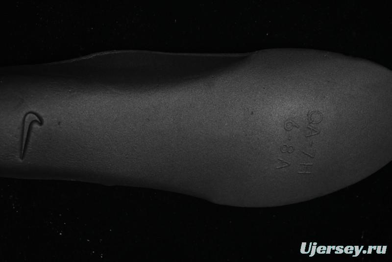 Nike Air Humara Retro Trail Running Shoes with 1990s Outdoor Style - AJ1102-001