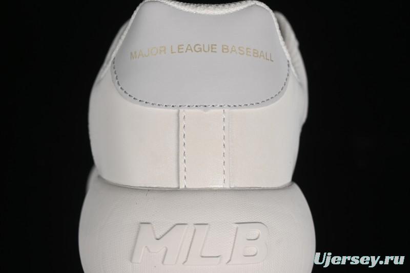 MLB Chunky Classic Base New York Yankees Lightweight Platform Casual Sneakers - 3ASXBMN4N50GRL