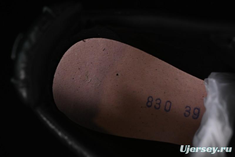 Alexander McQueen Flexion Retro Sneakers in Black with Diamond Grain Calfskin - 8.F6