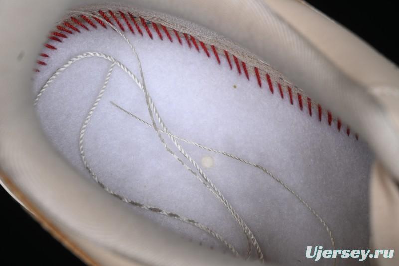 Nike Air Force 1 '07 Low Top Sneakers with Full-Grain Leather and Air Cushion - DQ7569-102