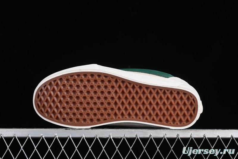 Vans Classics Knu Skool Retro Sneakers with Enlarged Toe and Thickened Tongue - VN009QCBDS