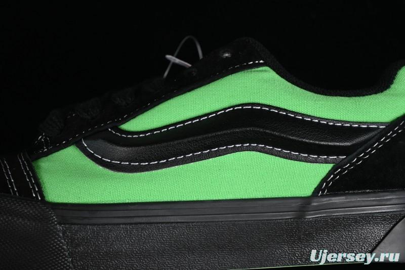 Vans Classics Knu Skool Retro Sneakers with Thickened Tongue and Enlarged Toe - VN0009QCSWE