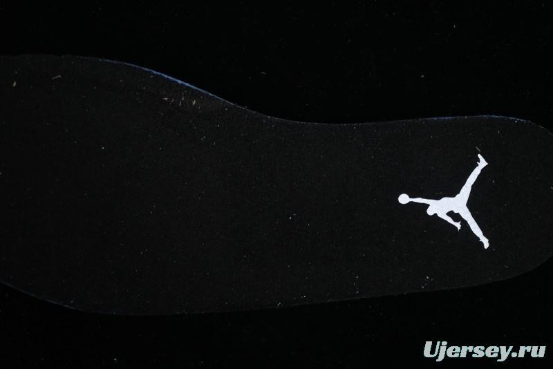 Nike Air Jordan 1 Low Retro Basketball Shoes in Black and White - 553558-043