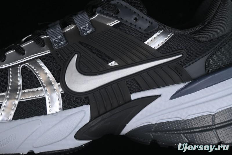 Nike Runtekk Run Retro Low-Top Running Shoes with Cushlon Foam and Anti-Slip Design - FD0736-005