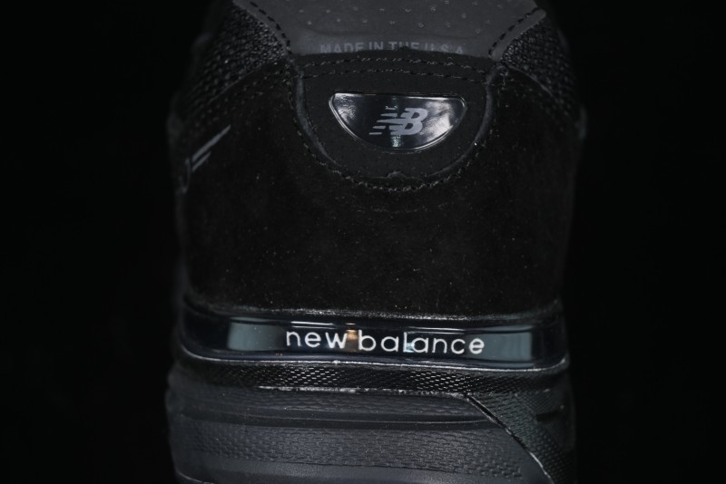 New Balance 990 Series Premium Retro Running Shoes with Carbon Midsole - M990BB4