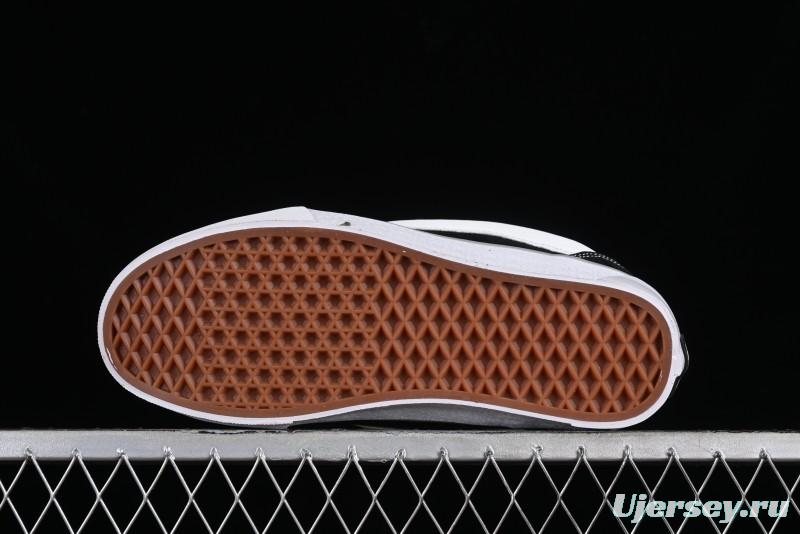 Vans Classics Knu Skool Retro Sneakers in Black & White - VN0AUAK375