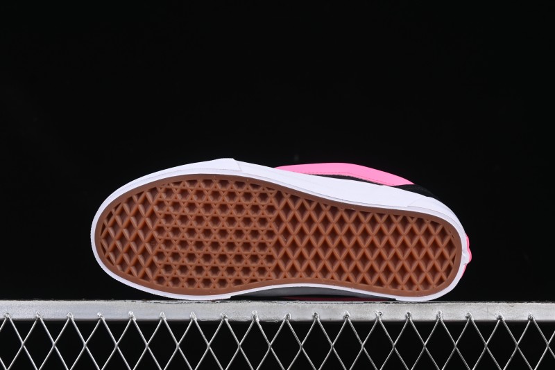 Vans Knu Skool Low-Top Retro Chunky Sneakers - VN000CRP7AK