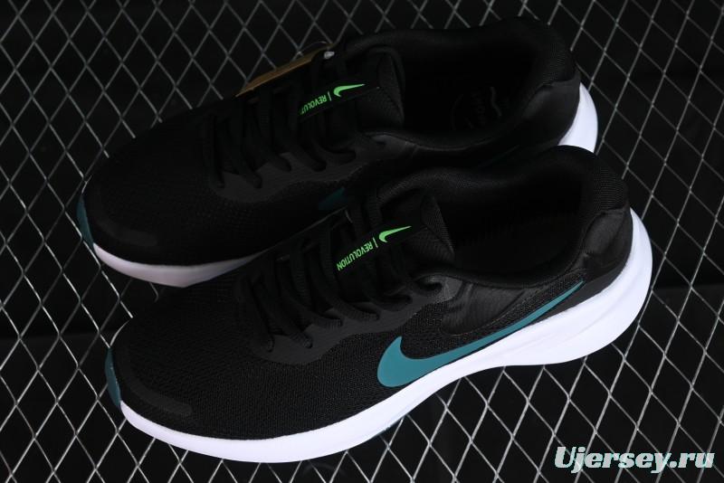 Nike Revolution 7 Wide Running Shoes with Breathable Mesh and Durable Cushioning - FB2207-004