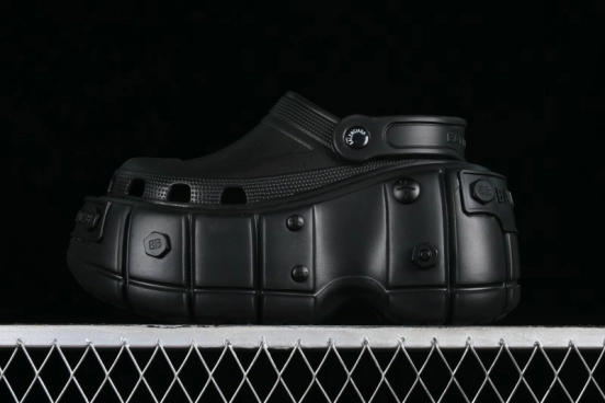 Balenciaga Hardcrocs Slide EVA Round-Toe Ultra Thick Sole Clog Sandals - W1S8N1010