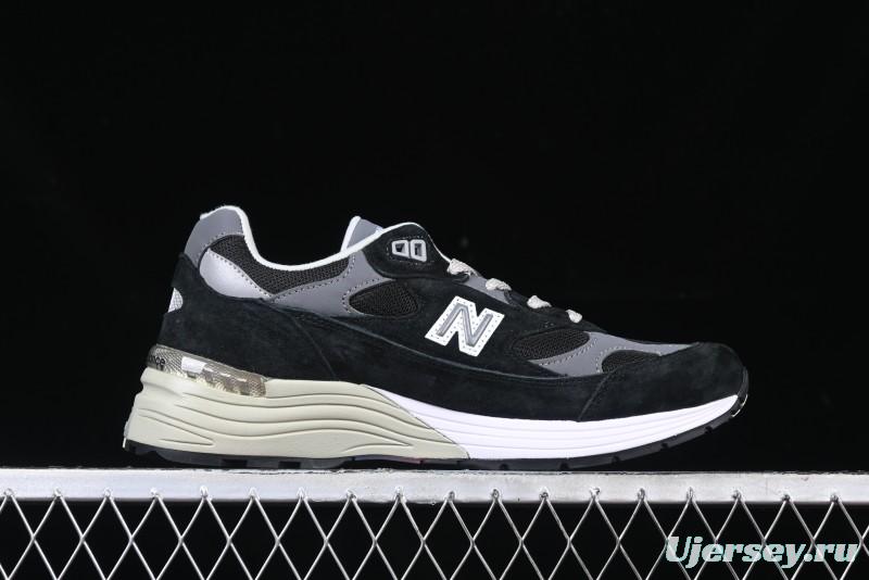 New Balance Made In USA 992 Classic Retro Running Sneakers with Superior Comfort - M992BK
