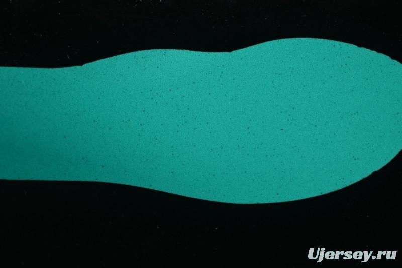 New Balance 574 Classic Black Sneakers - Timeless Style & Comfort