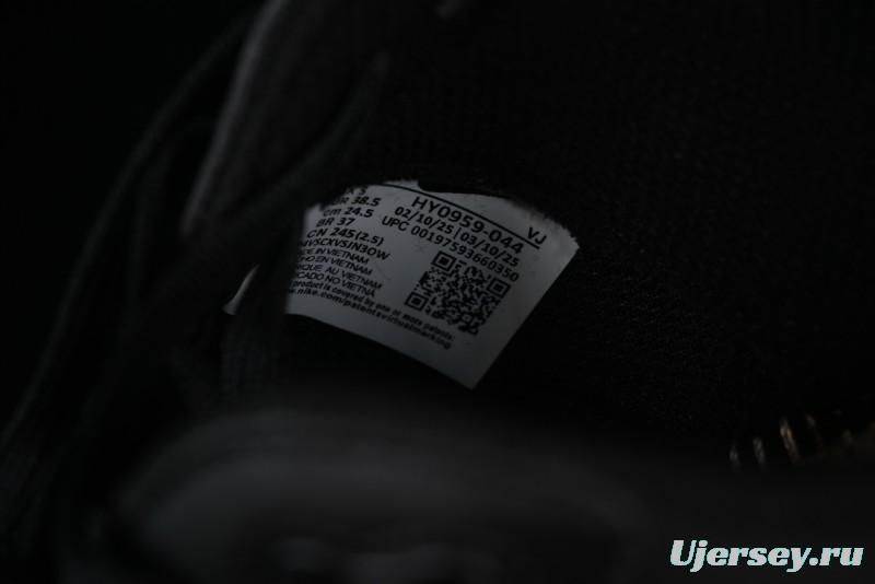 Nike Air Max Vision Triple Black - Sleek & Stylish Men's Sneakers