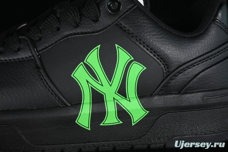 NY Yankees Black & Neon Green Sneakers - Classic Streetwear Style