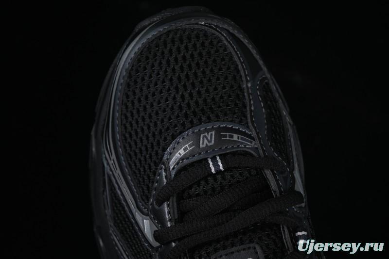 New Balance 740 Black and Silver Retro Running Sneakers for Men