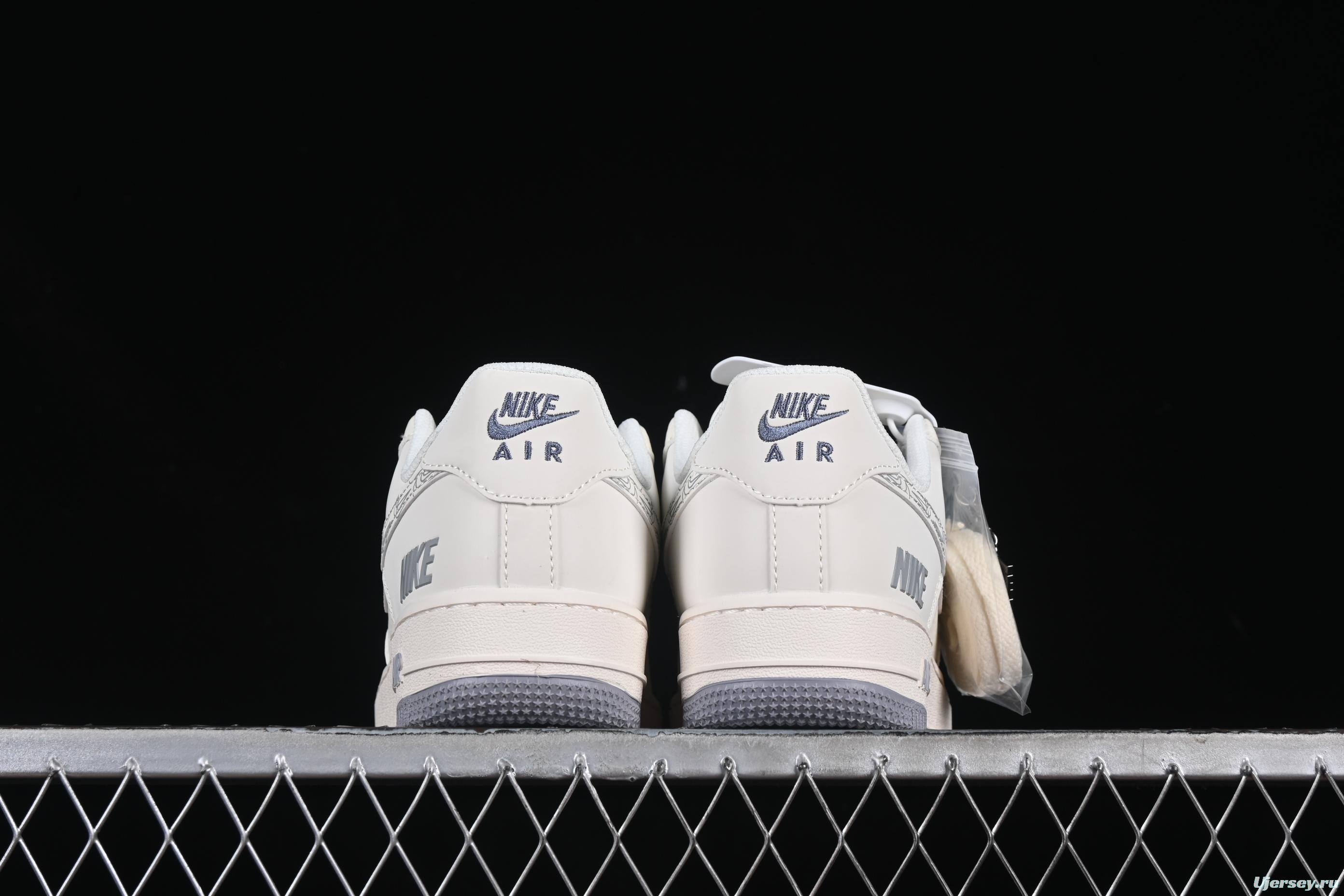 Nike Air Force 1 '07 Low Casual Sneakers in Light Grey with Mini Swoosh - HH7518-048