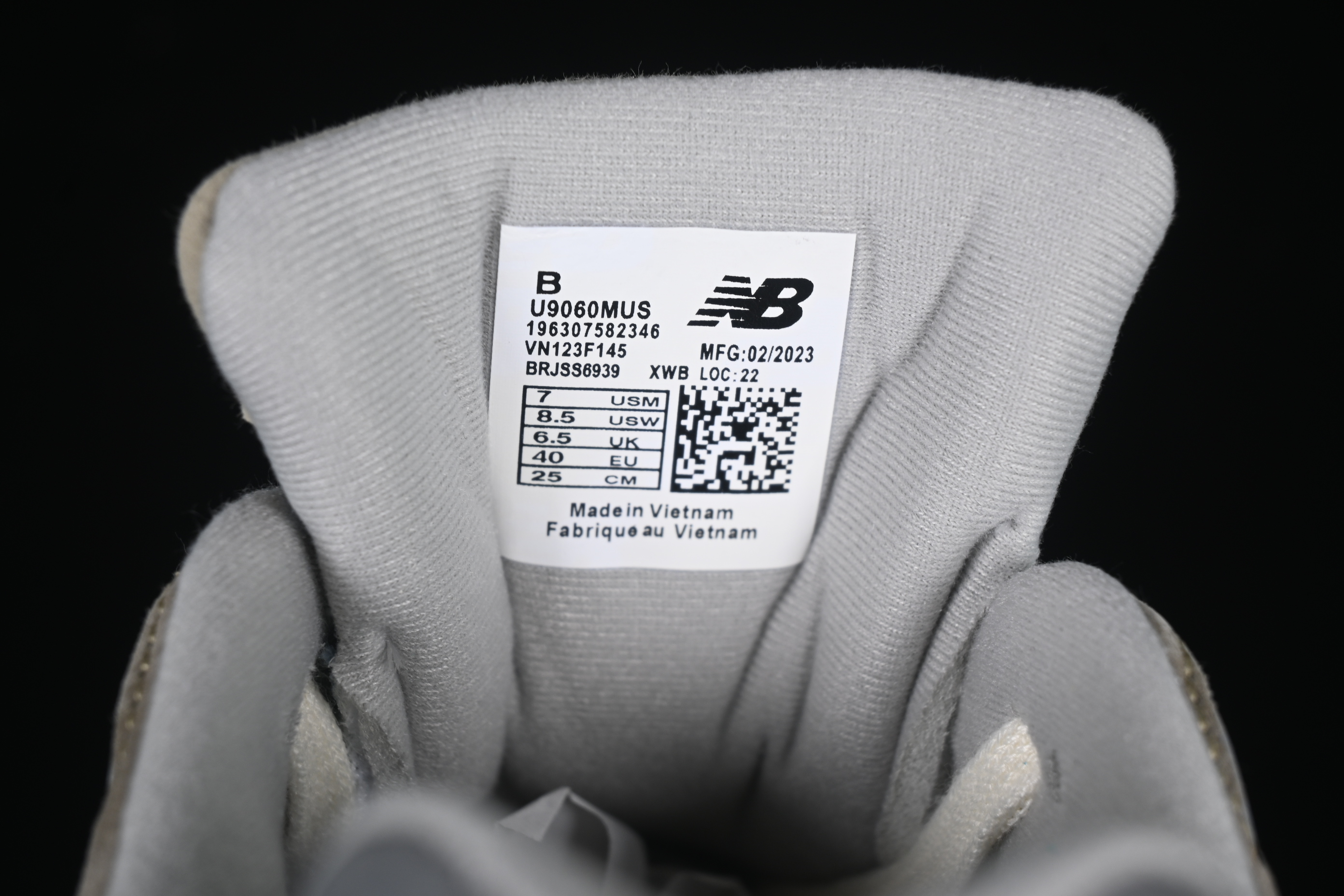 New Balance 9060 Retro Casual Running Shoes with ABZORB Cushioning Technology - U9060MUS