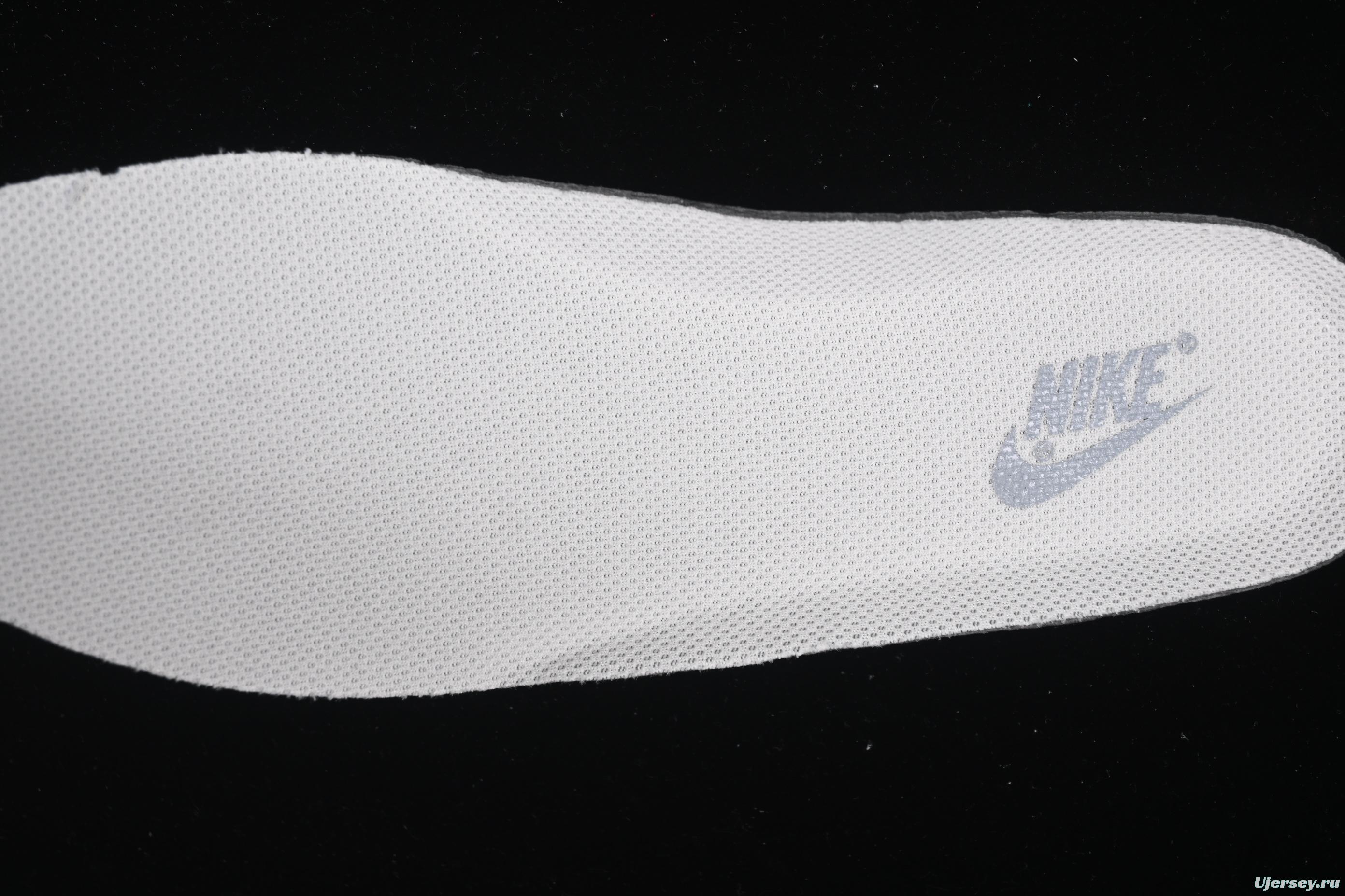 Nike Air Force 1 '07 Low Supreme Collaboration Casual Sneakers with Red Swoosh - HH7518-039