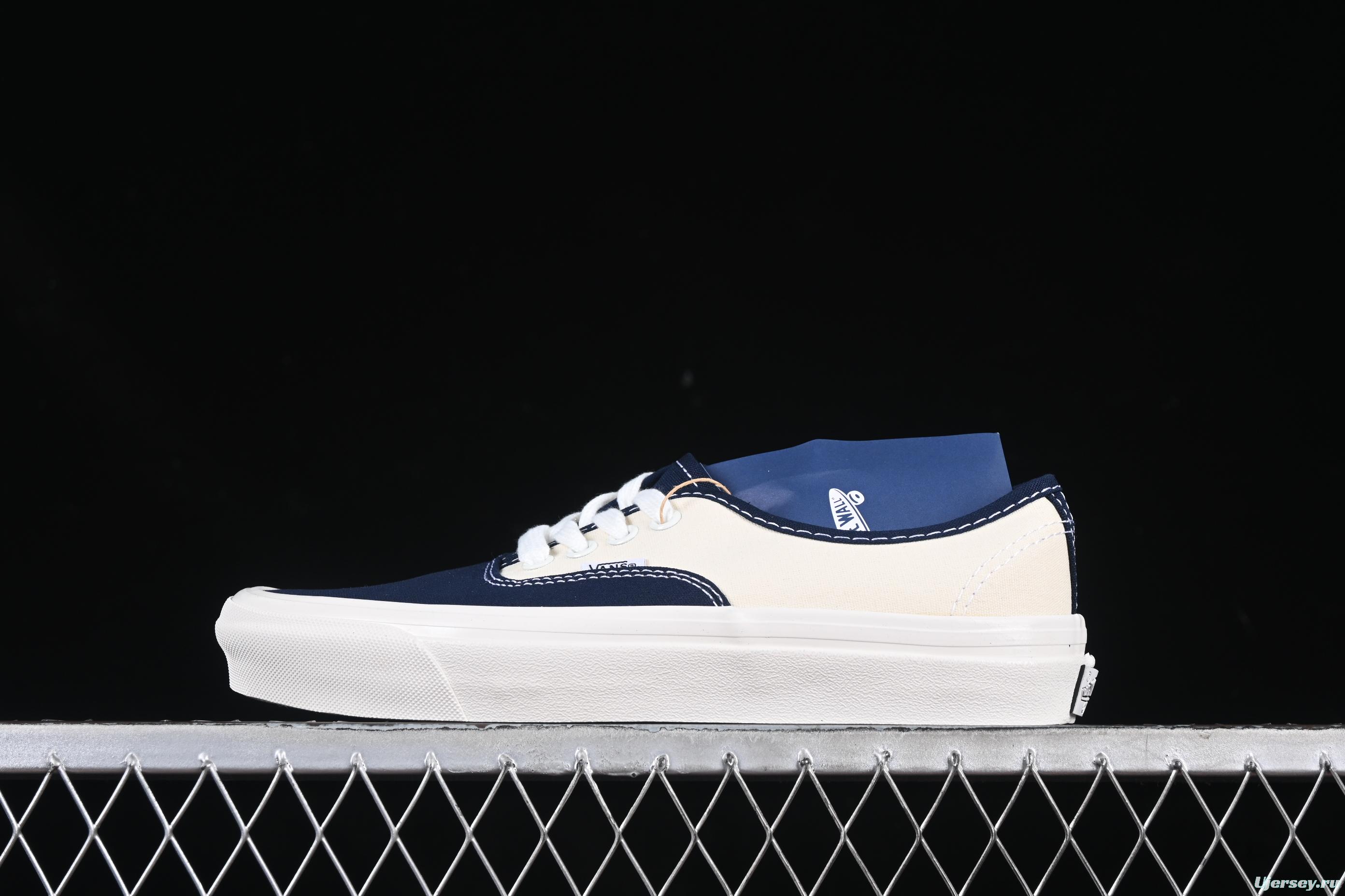 Vans Authentic Reissue 44 Low-Top Casual Skate Shoes - VN000CQACIE