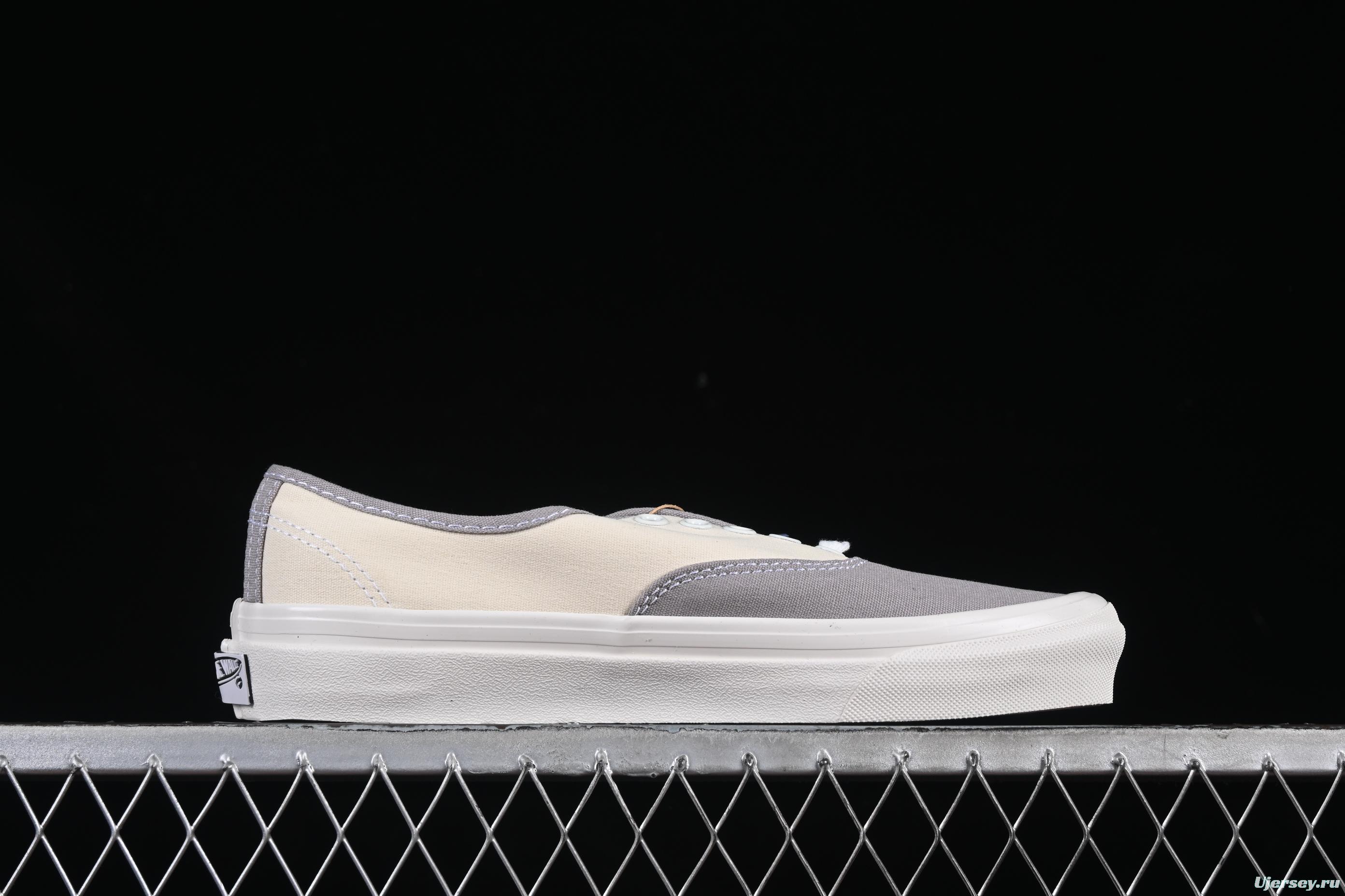 Vans Authentic Reissue 44 Low-Top Casual Skate Shoes - VN000CQAKAQ