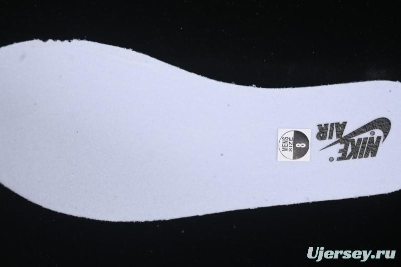 Nike Air Jordan 1 High Retro OG Basketball Shoes with Black Toe Design - 555088-125