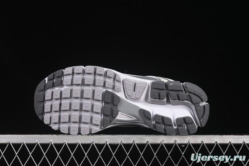 Nike Zoom Vomero 5 SP Classic Retro Casual Running Shoes with EVA Midsole - FJ4151-003