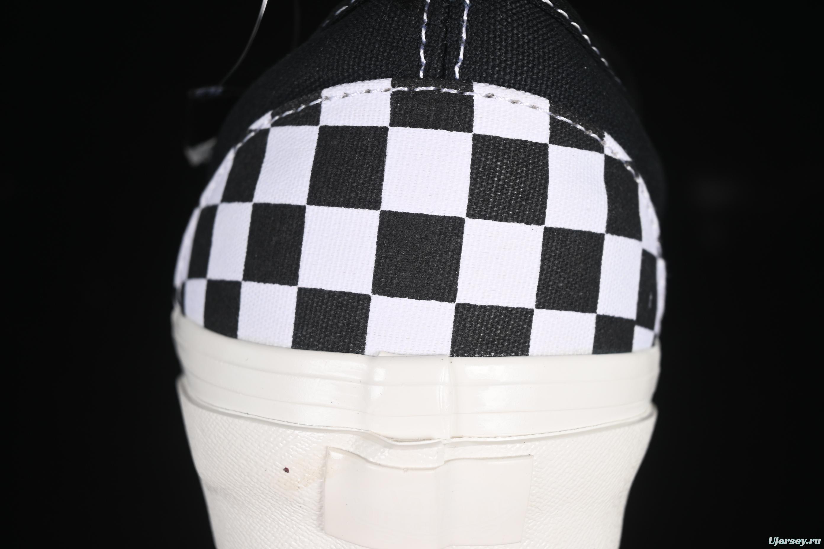 Vans Slip-On Classic Checkerboard Slip-On Casual Skate Shoes - VN0A3J9FPZR