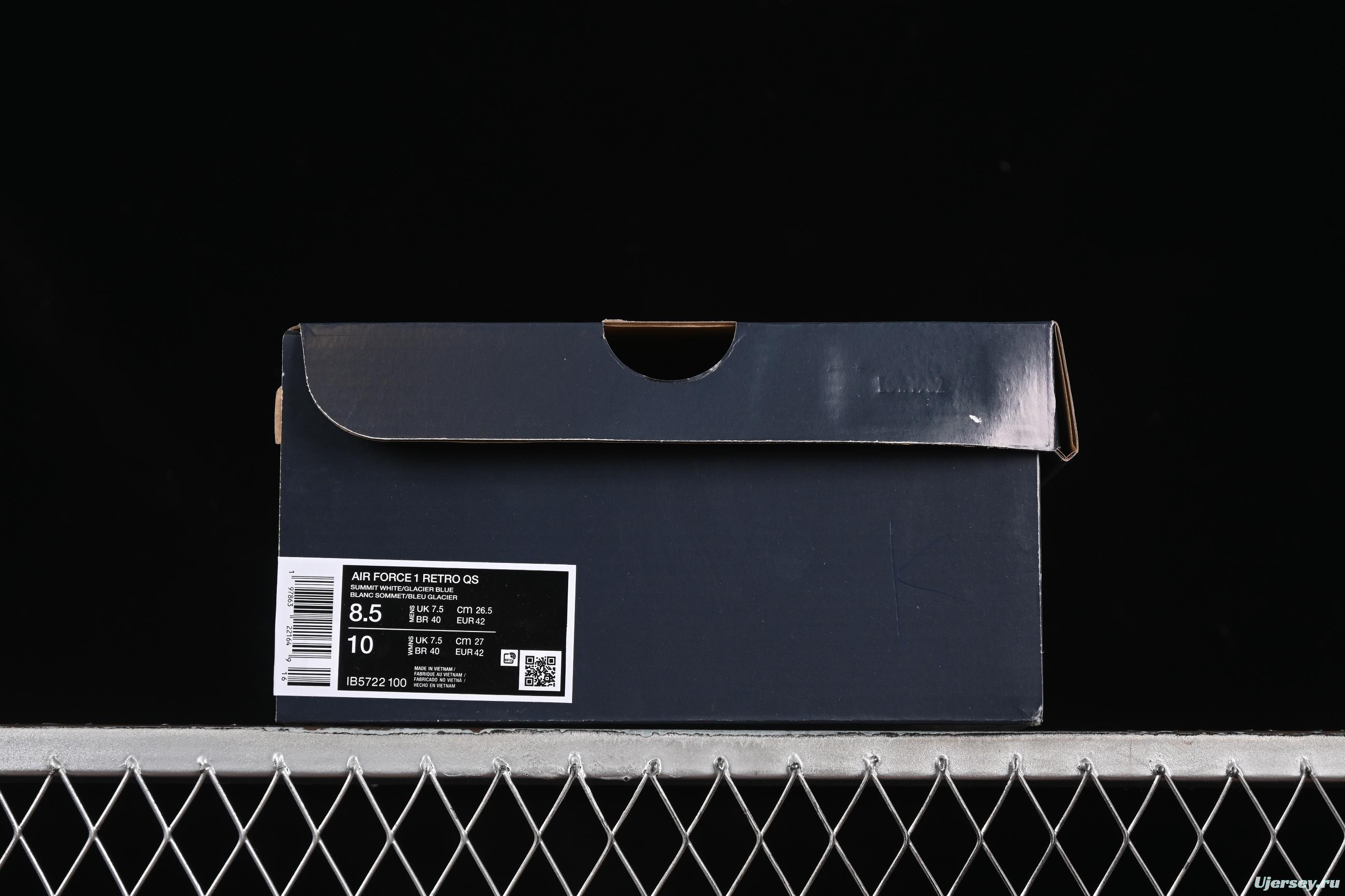 Nike Air Force 1'07 Low Casual Sneakers with Full-Length Air Cushion - IB5722-100