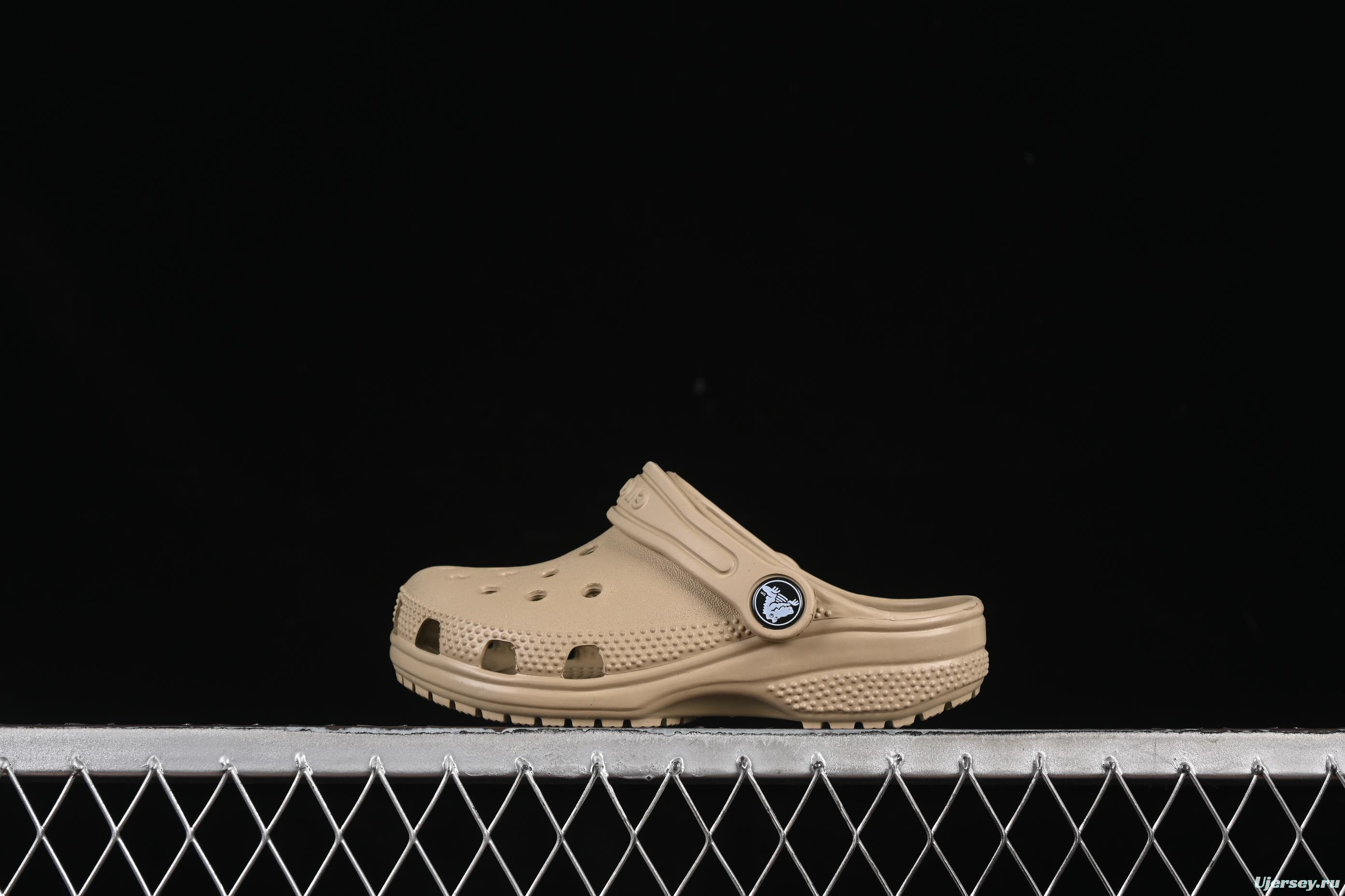 Crocs Classic Clog Kids Lightweight Comfortable Slip-Resistant Sandals with Ventilation Holes - Classic Clog