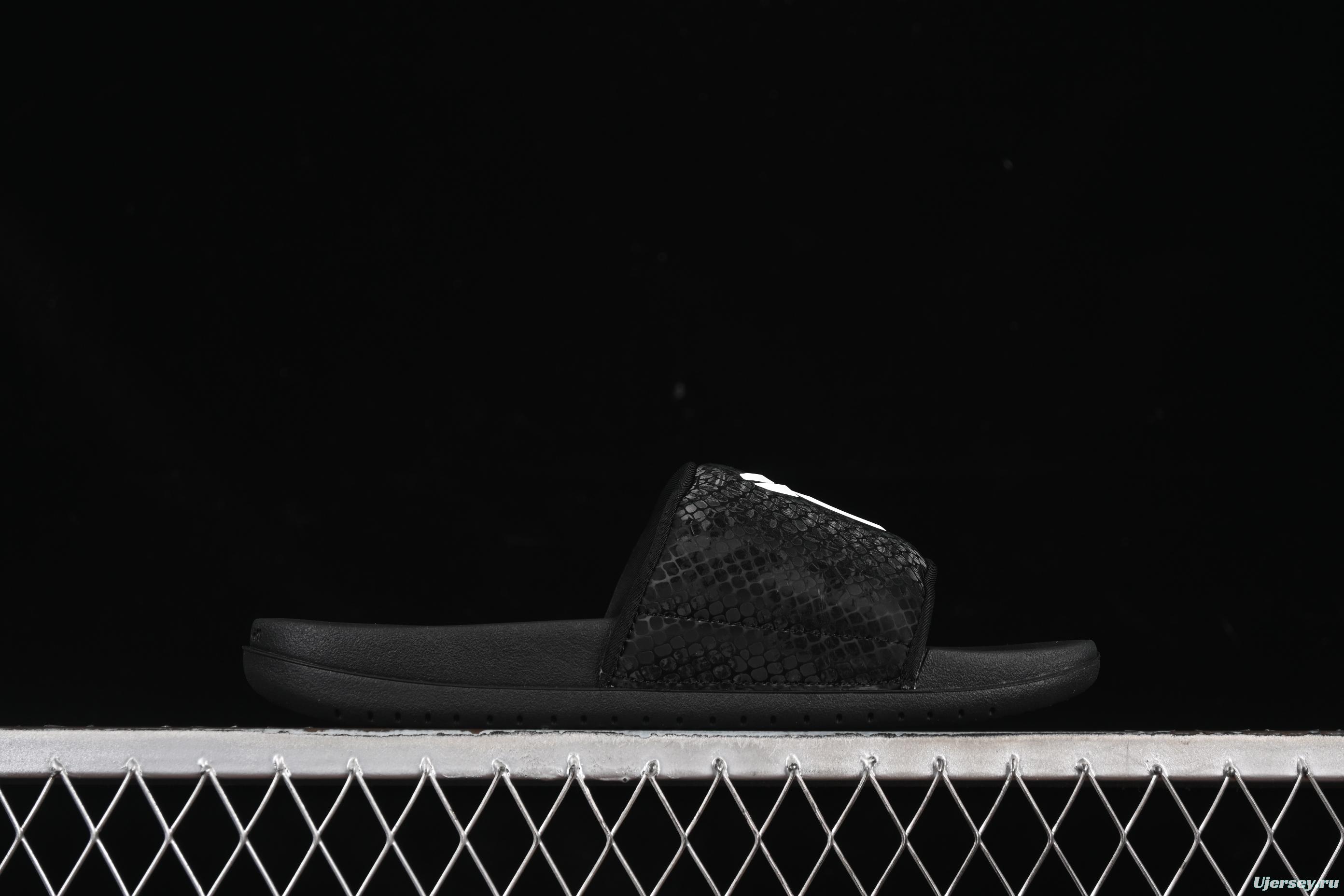 Nike Kobe Offcourt Slide Casual Slides in Pure Black - IF2870-001