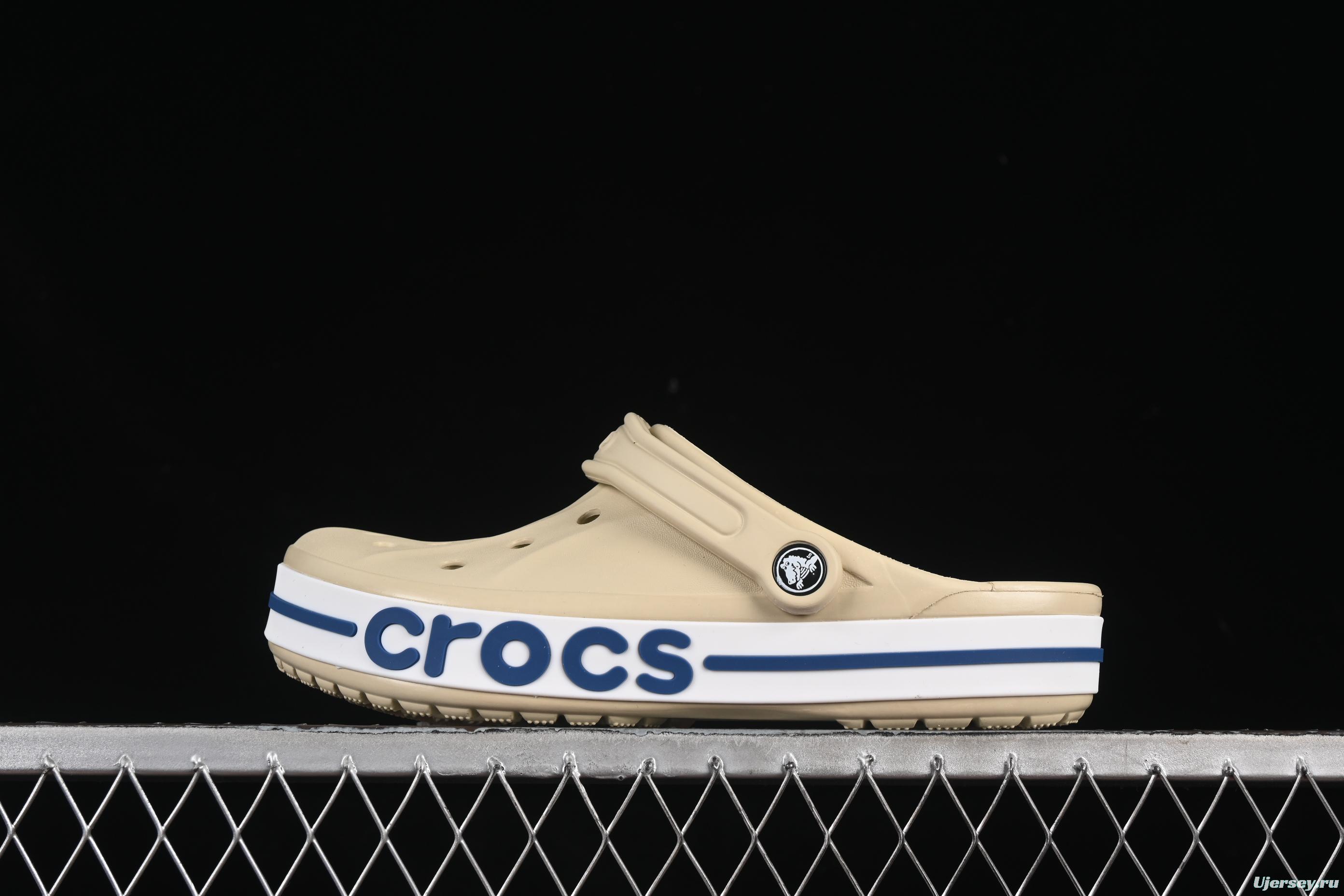 Crocs Classic Platform Clog Sandals with Ventilation Holes - B.D4