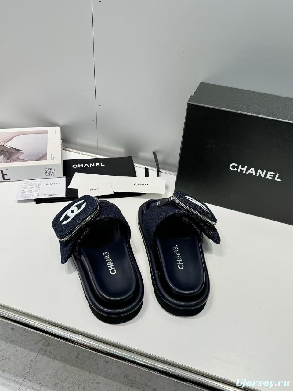 2025 Slippers Chanel Black Fabric Slippers